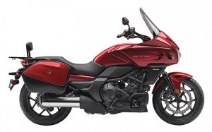 The Honda CTX700 (shown), CTX700N, VFR1200F and NC700X all have Dual Clutch Transmission (DCT), with two fully automatic modes, as an option.